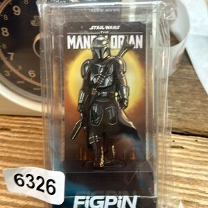 Star Wars The mandalorian. 508 1 figpin 3 inch long new